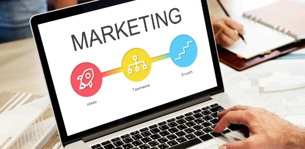 Promotion and marketing process on a laptop, showcasing HubSpot Consulting Services for solar business.
